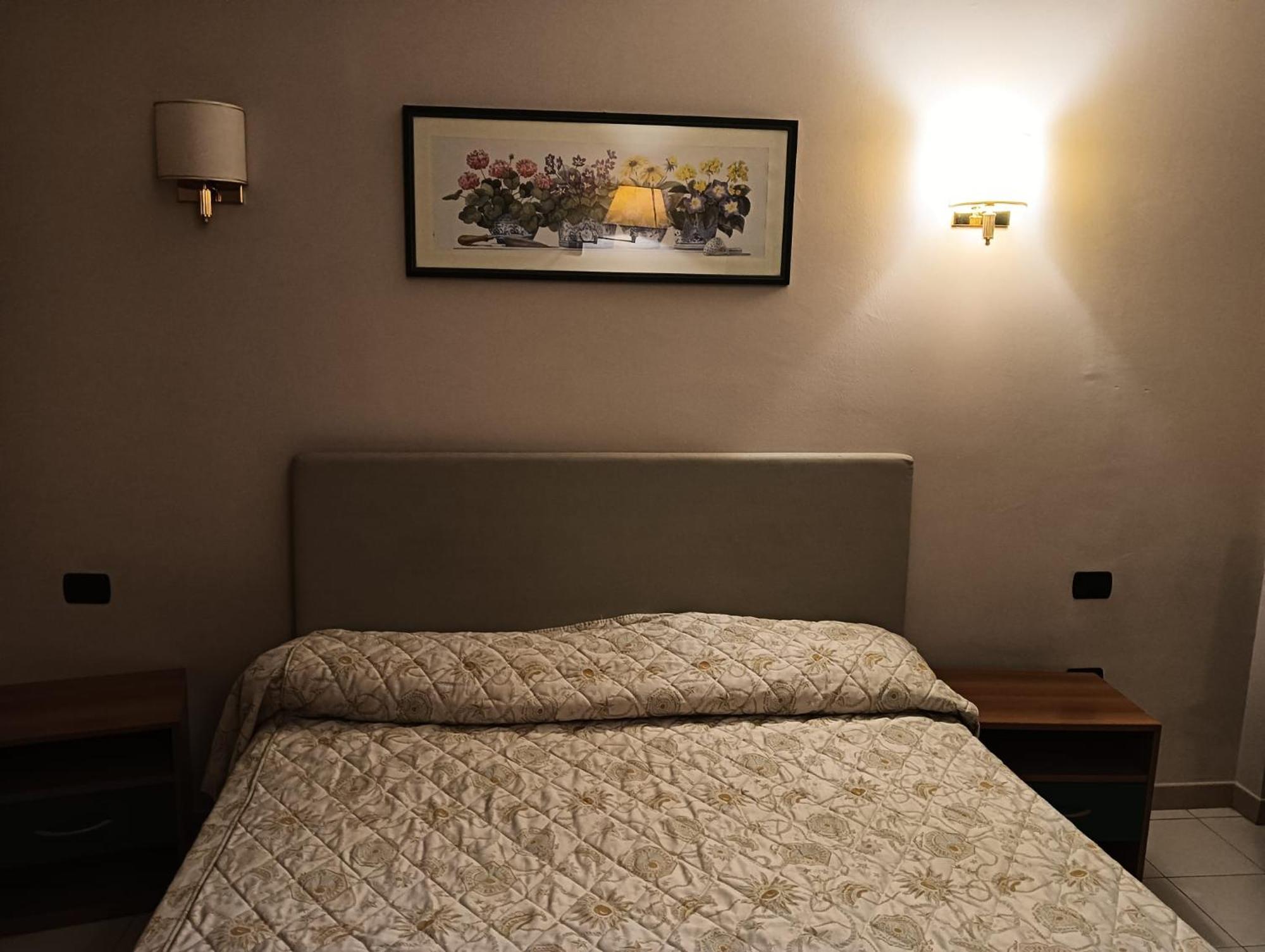 Luxury Rooms Corso โรม ภายนอก รูปภาพ